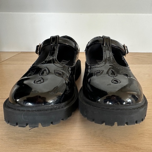 Zara Girls T-Strap Mary Jane Platforms in Black Patent - Picture 2 of 9